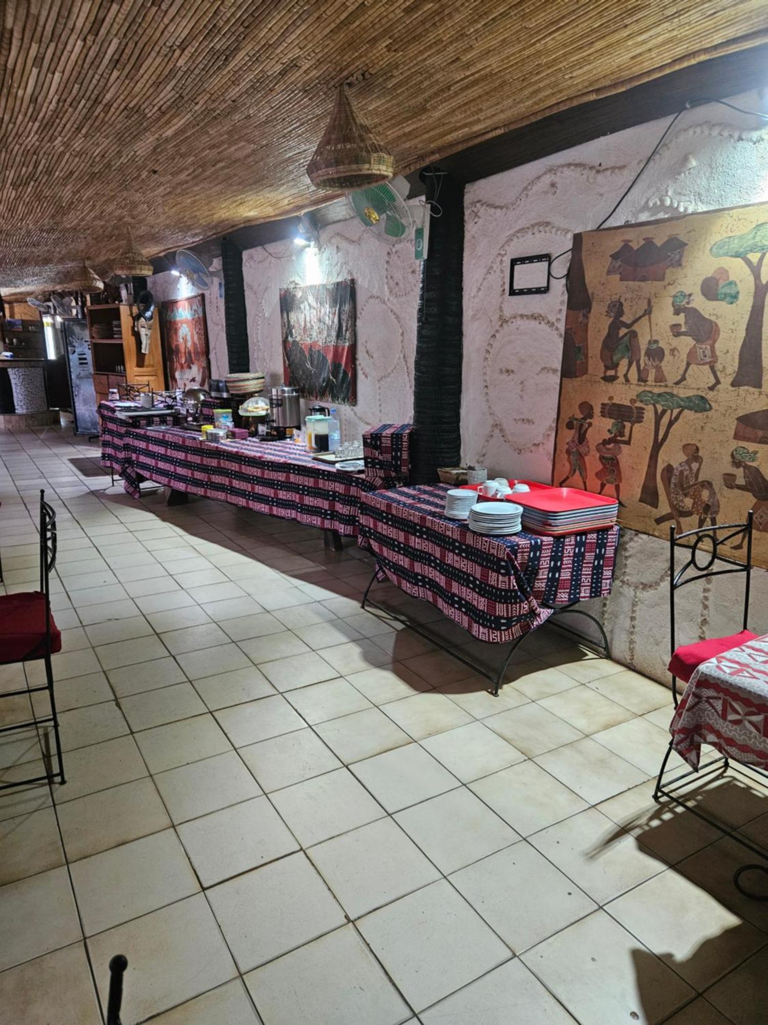 Hotel Club Safari Мбур Екстер'єр фото